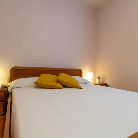 Daire Mamma Ciccia Holiday Home - Guzzi Factory *